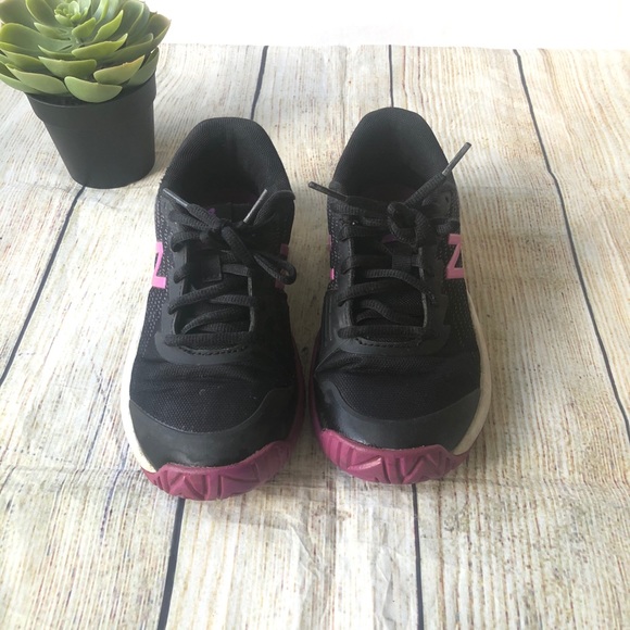 New Balance Girl’s Tennis Shoes Black Purple 2.5 - Picture 2 of 6